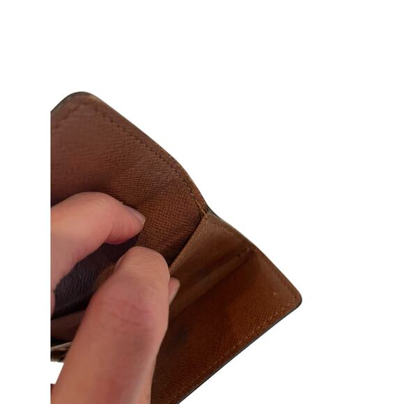 Louis Vuitton Key Holder Brown Monogram LV Print - Picture 10 of 13